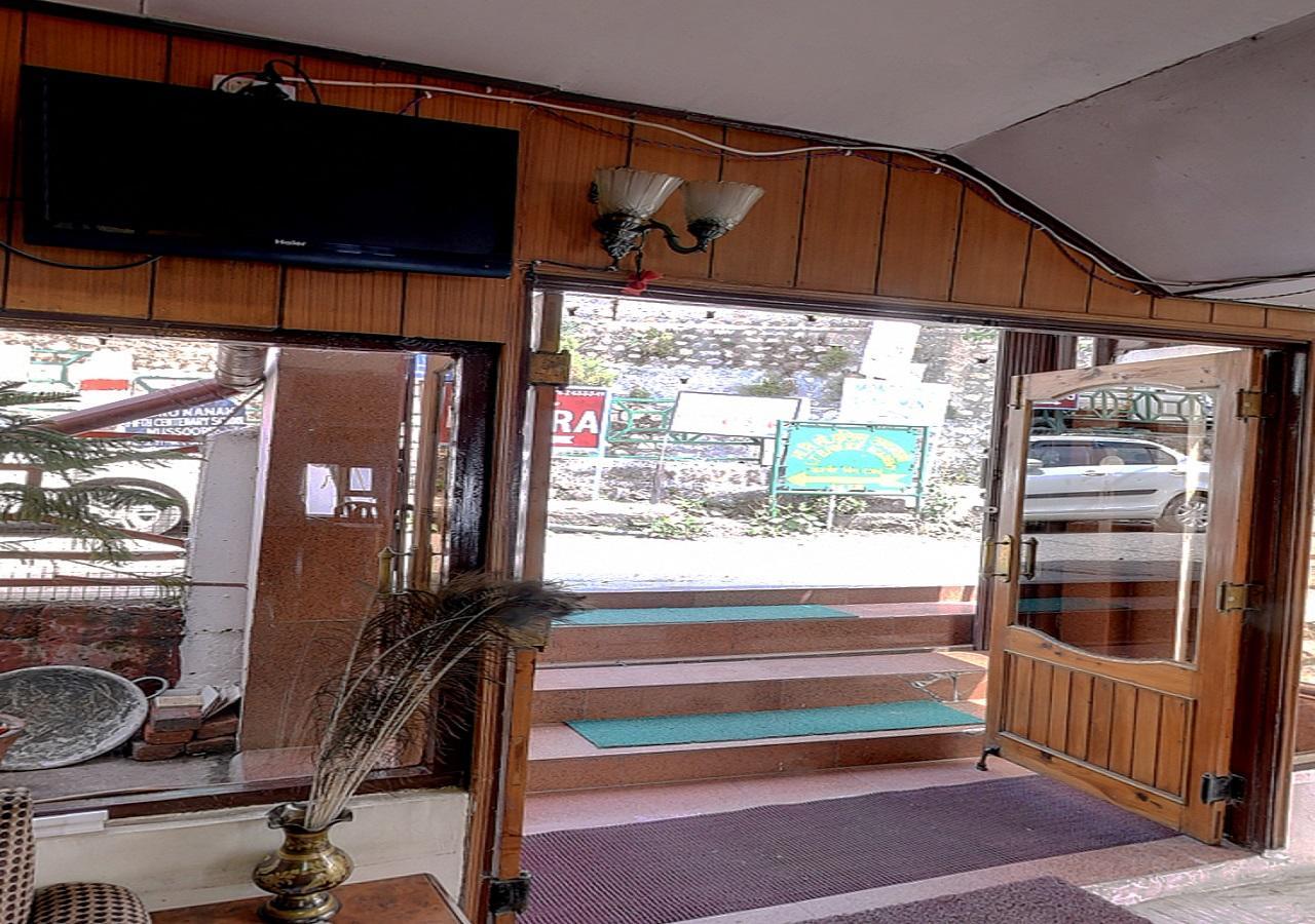 Hotel Kahkashan Mussoorie Kültér fotó